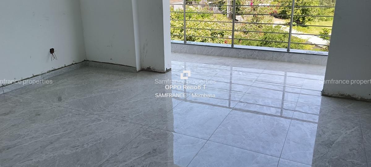 3 Bed Apartment with En Suite at Baobab Road - 11