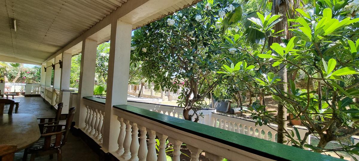 3 Bed House with En Suite at Jumba Ruins - 9