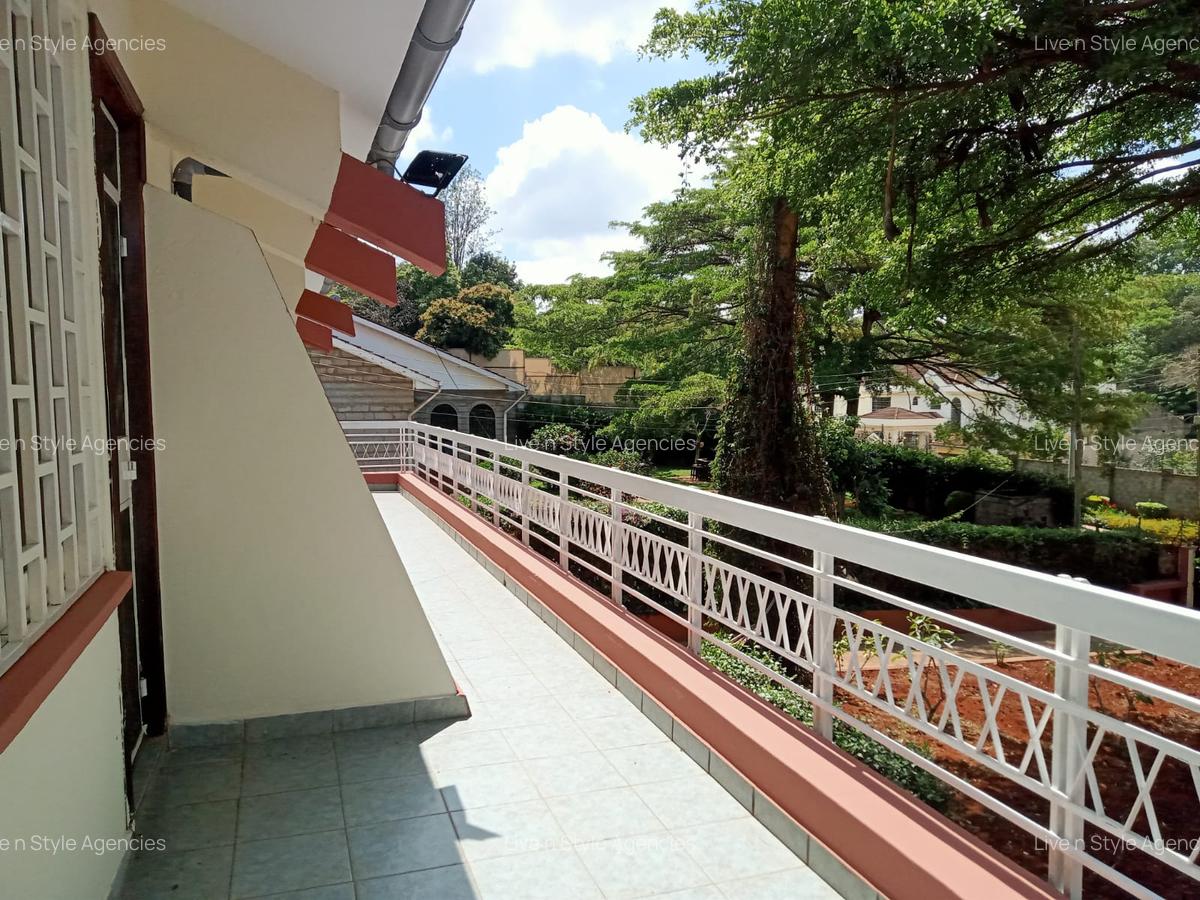 4 Bed House with En Suite in Runda - 18