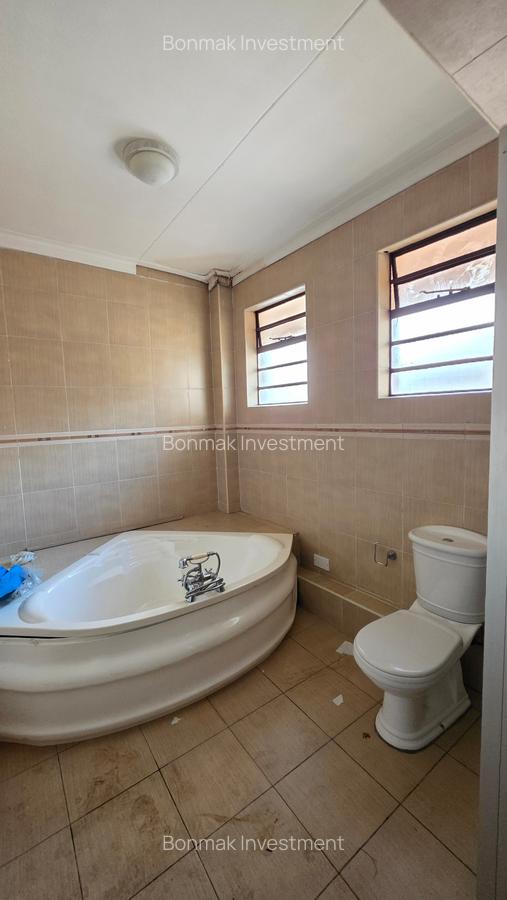 4 Bed Townhouse with En Suite at Lavington Green - 17