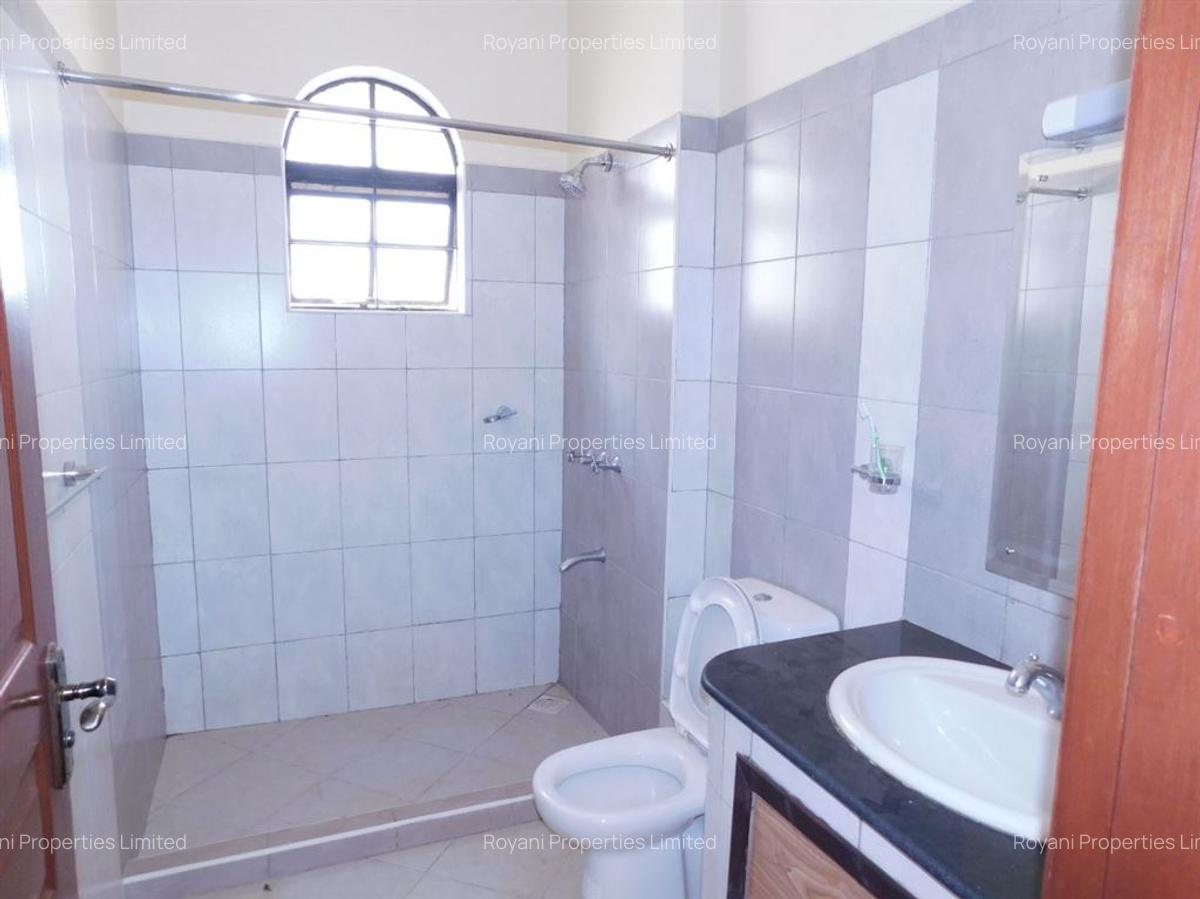 4 Bed House with En Suite at Fivestar Meadows - 14