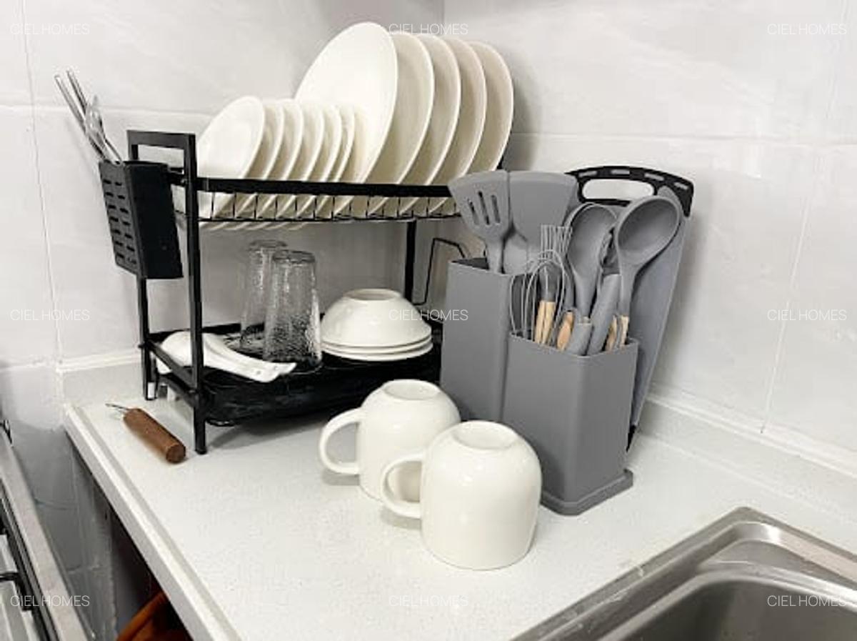 Serviced 1 Bed Apartment with Gym at Wood Avenue - 5