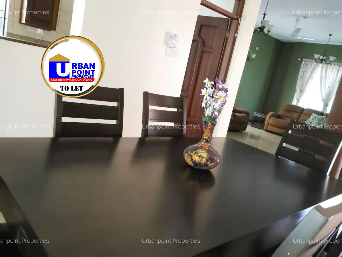 5 Bed Villa with En Suite in Nyali Area - 11