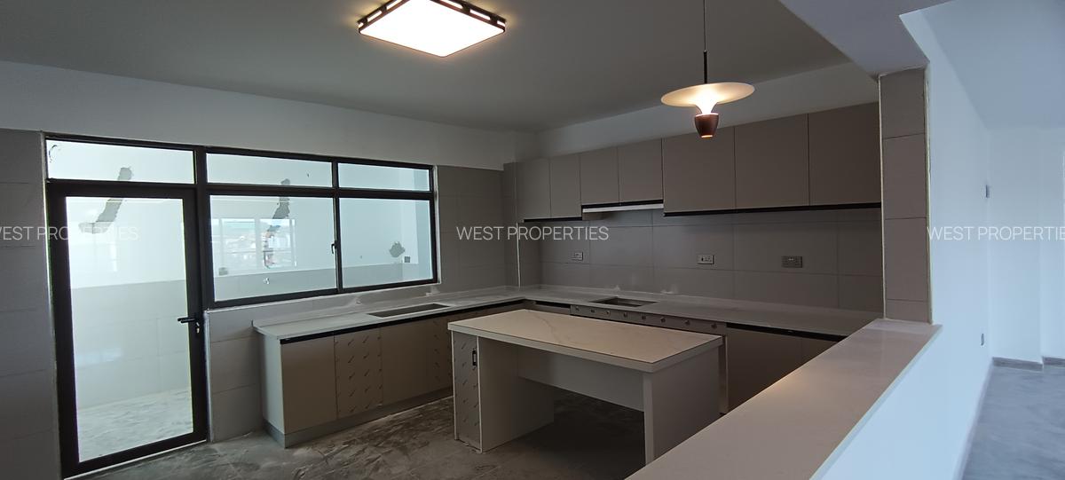 4 Bed Apartment with En Suite in Kileleshwa - 4