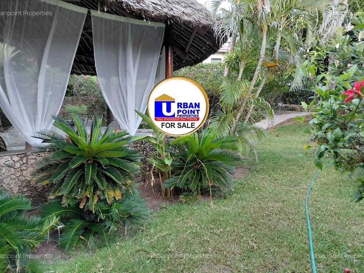 4 Bed Villa with En Suite in Watamu - 9