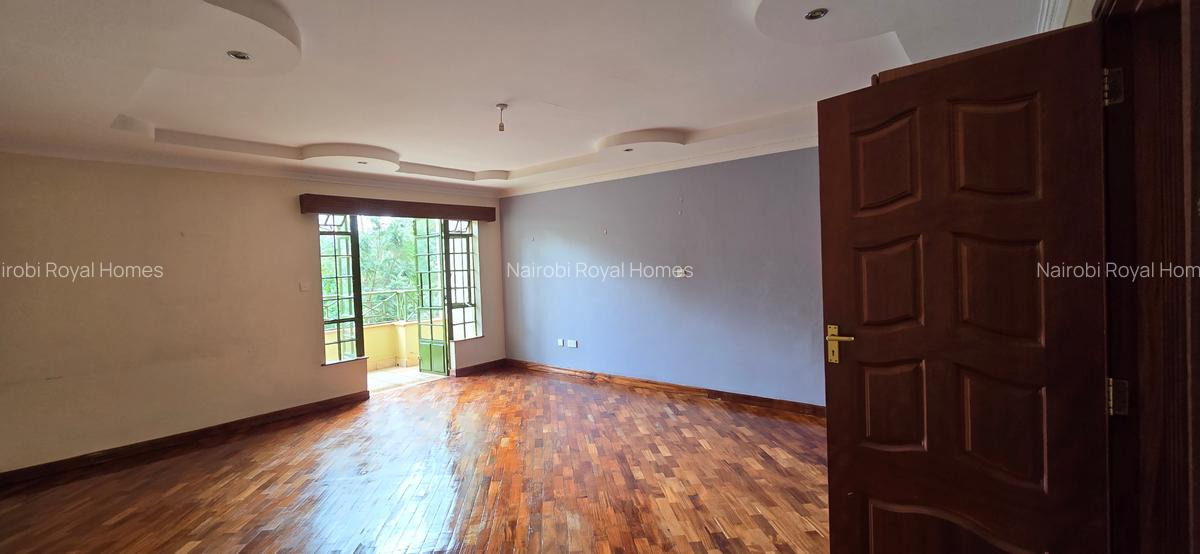 4 Bed Townhouse with En Suite at Lavington Off Convent - 7