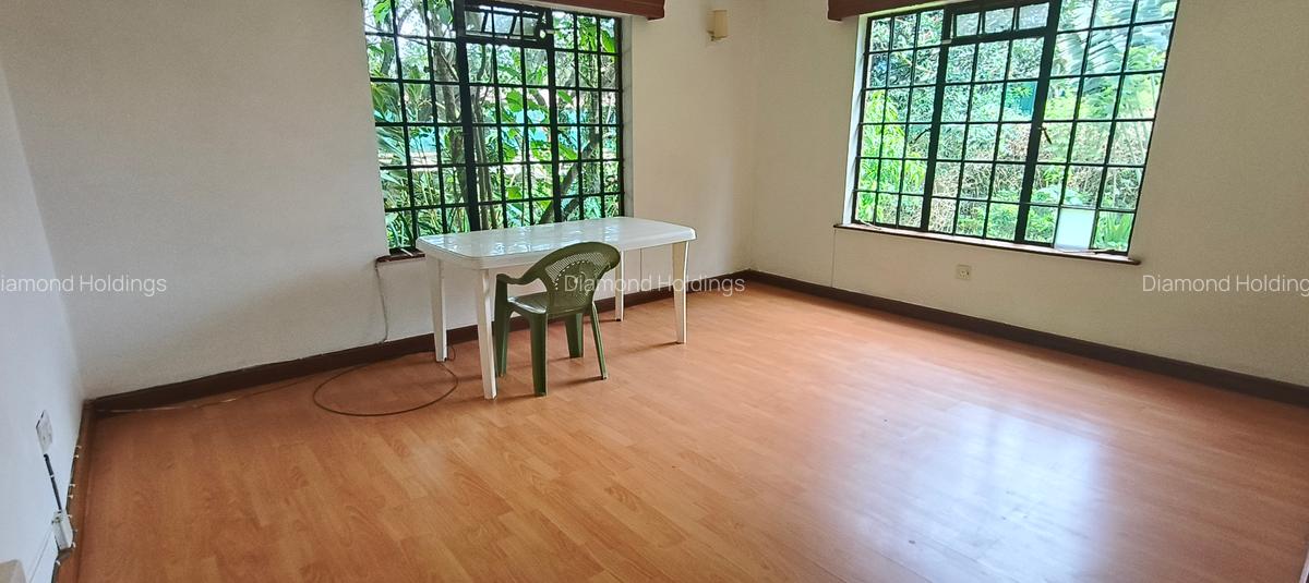 5 Bed Townhouse with En Suite at Runda - 15