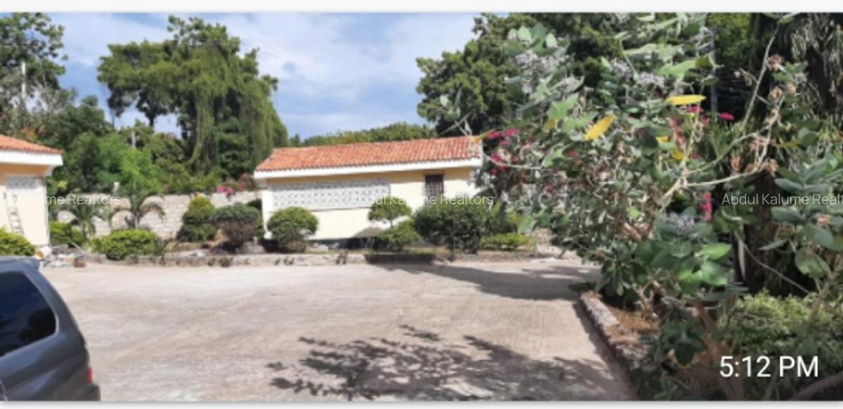 4 Bed House with En Suite at Nyali - 7