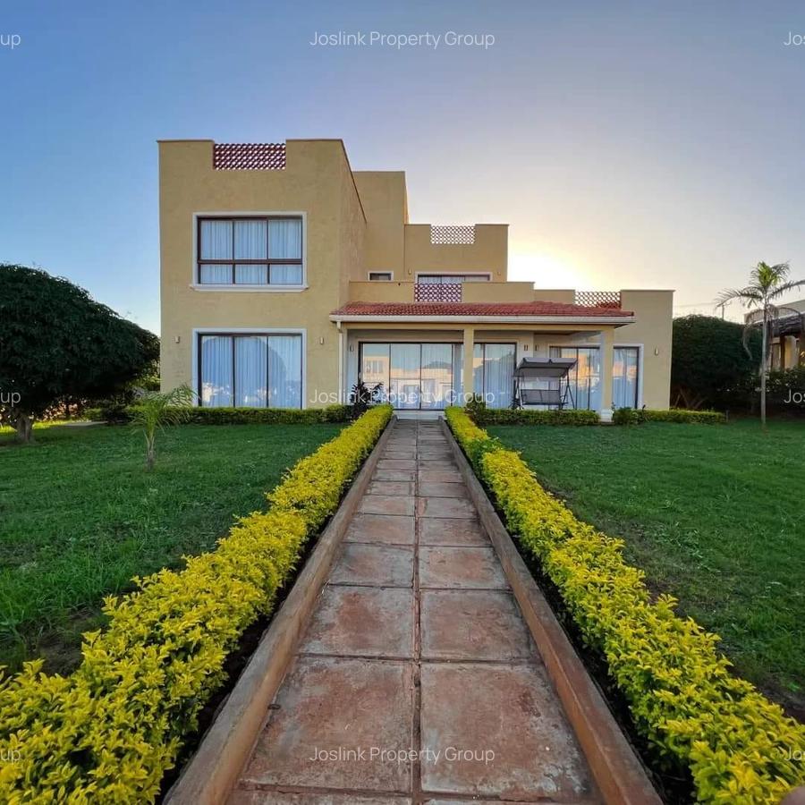 4 Bed Townhouse with En Suite in Nyali Area - 1