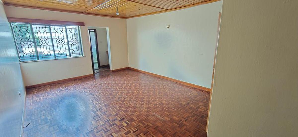 5 Bed Townhouse with En Suite in Lavington - 8