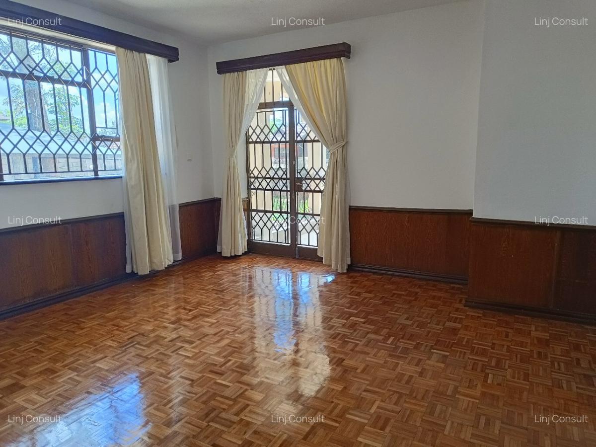 5 Bed House with En Suite at Runda - 16