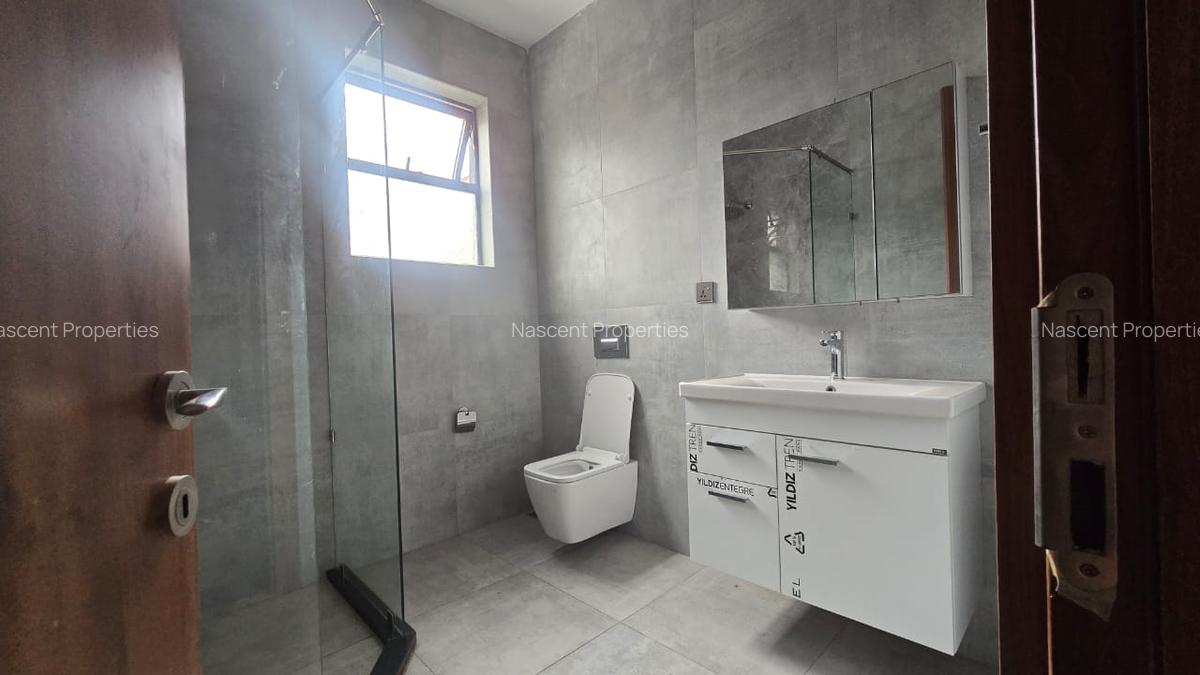 5 Bed Villa with En Suite in Lavington - 15