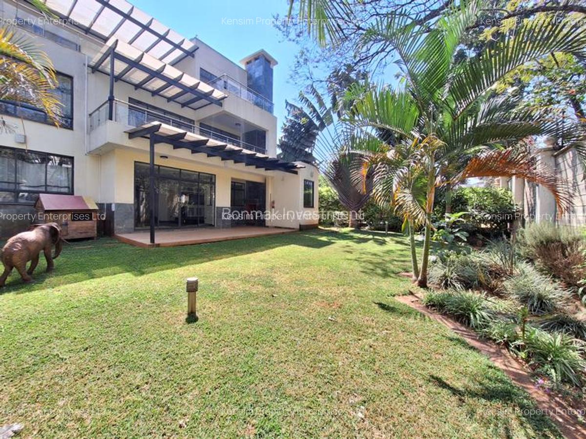 5 Bed Townhouse with En Suite in Lavington - 1