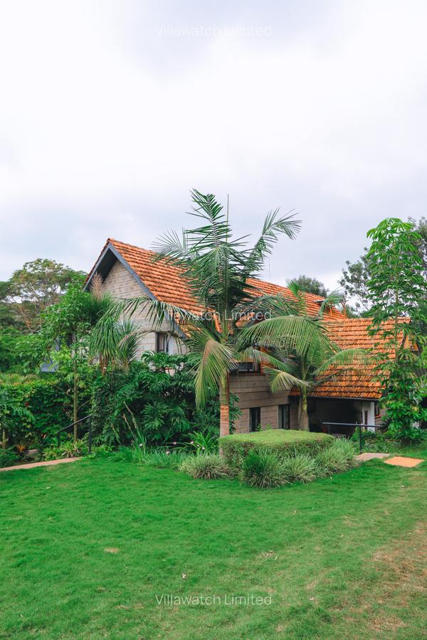 3 Bed Villa with En Suite at Mushroom Gardens - 15