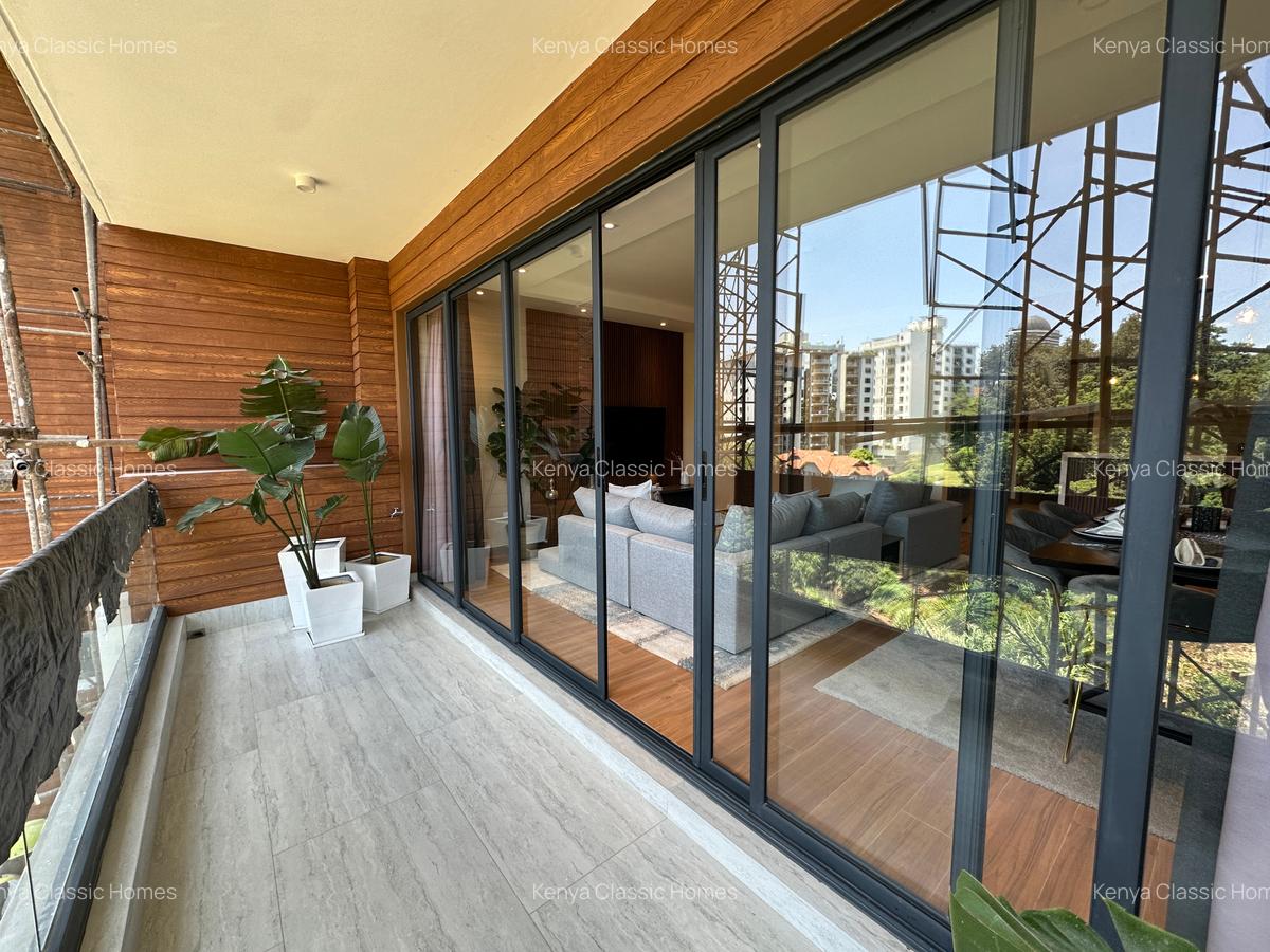 3 Bed Apartment with En Suite at Riverside - 3