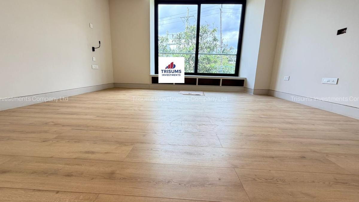 5 Bed House with En Suite in Kyuna - 9