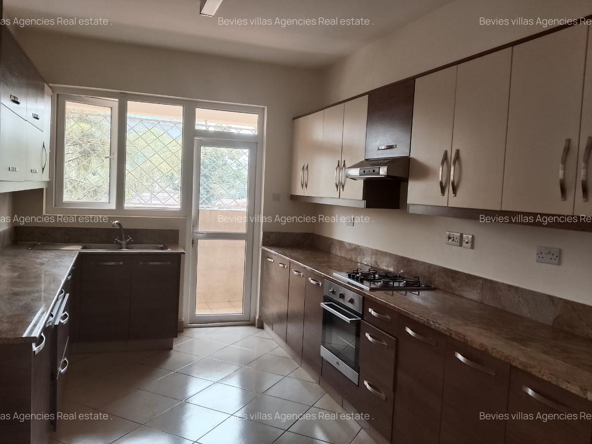 2 Bed Apartment with En Suite in Brookside - 2