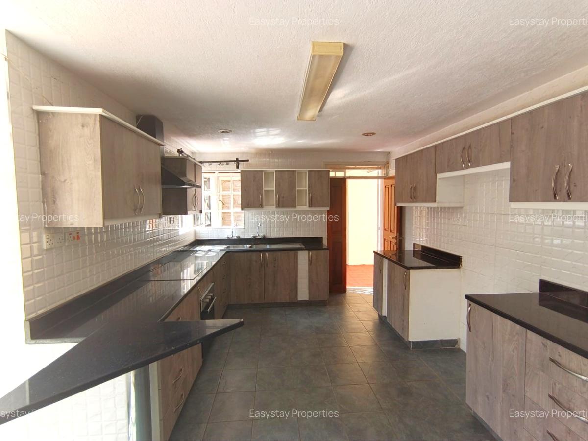 4 Bed House with En Suite in Gigiri - 4