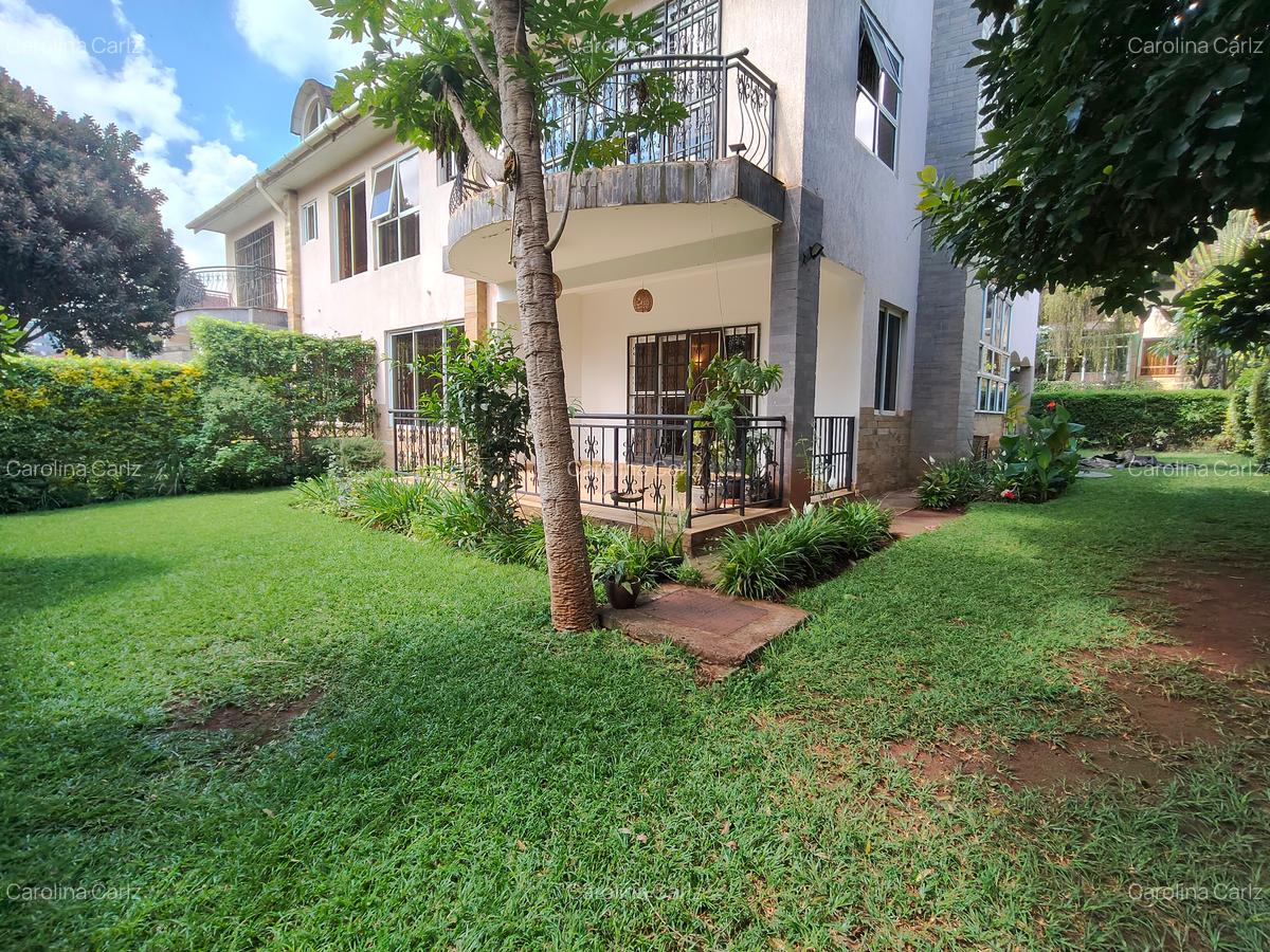 5 Bed Townhouse with En Suite at Spring Valley - 1