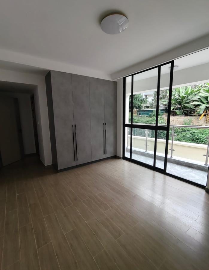 Serviced 2 Bed Apartment with Gym at Riverside Drive - 9