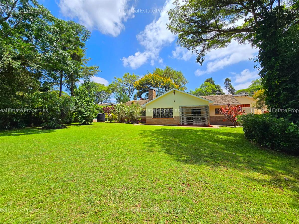 4 Bed House with En Suite in Runda - 2