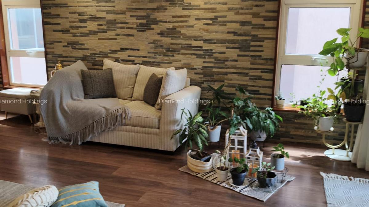 Serviced 4 Bed Apartment with En Suite at Parklands - 2