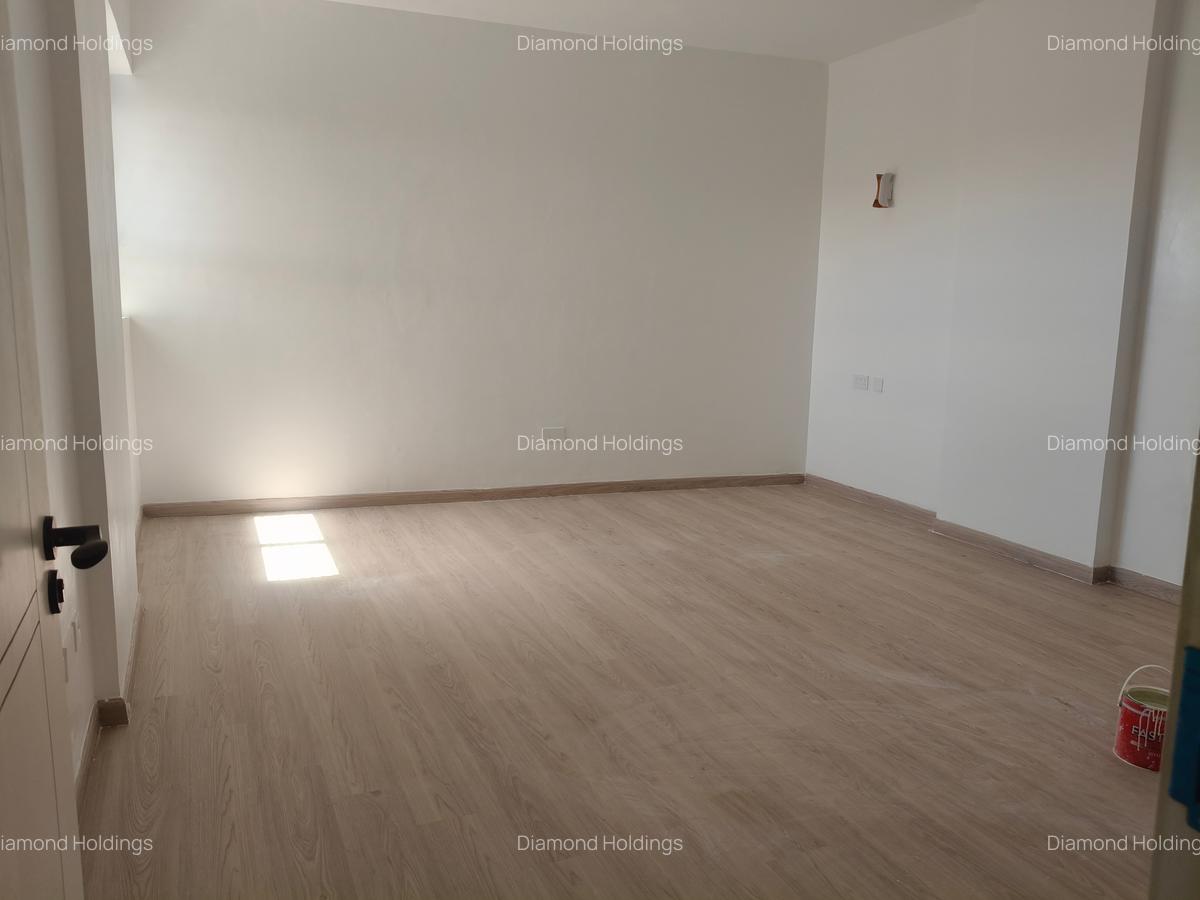 5 Bed Apartment with En Suite in Parklands - 4