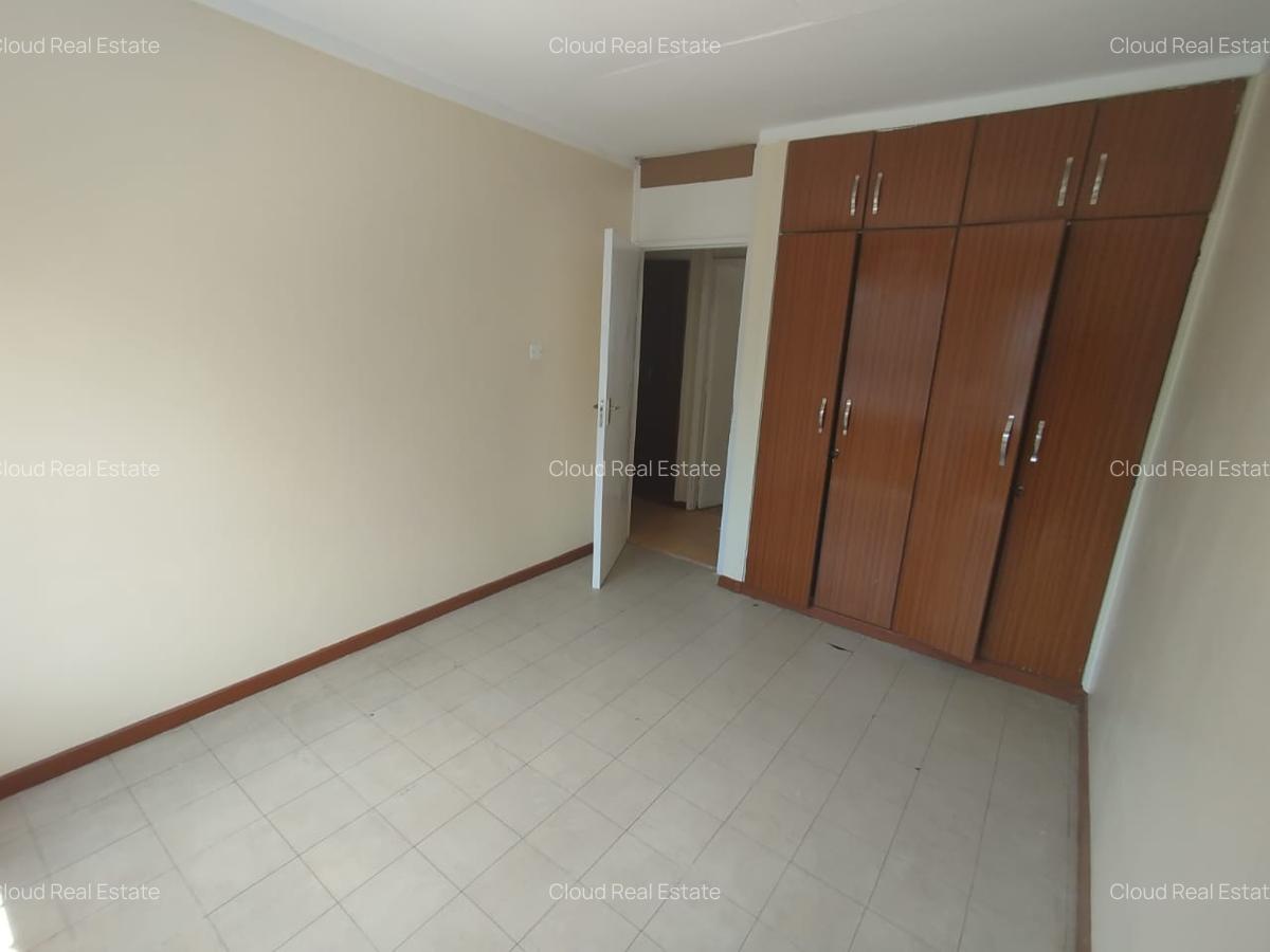 4 Bed House with Garden in South C - 12