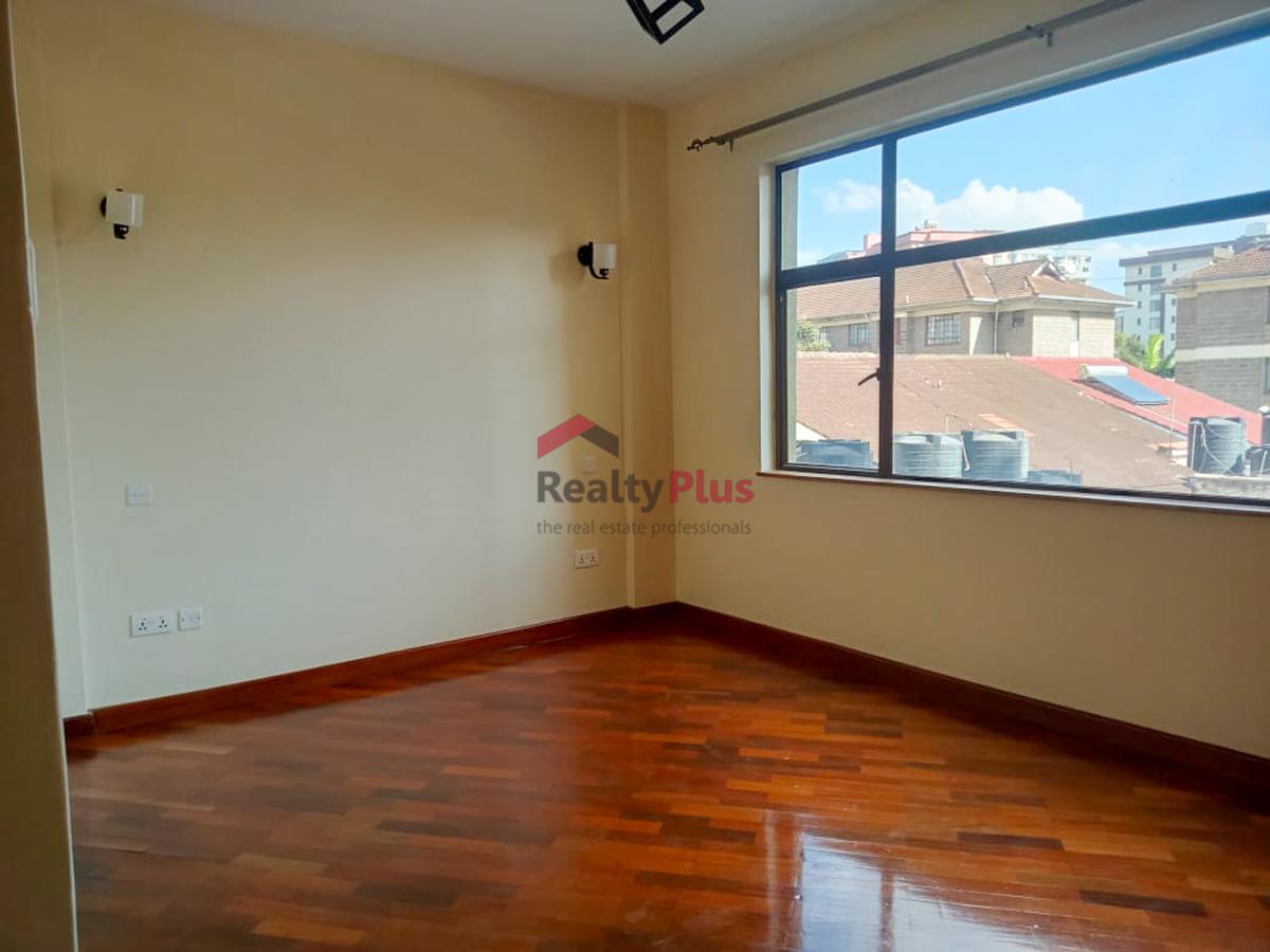 2 Bed Apartment with En Suite in Kilimani - 4