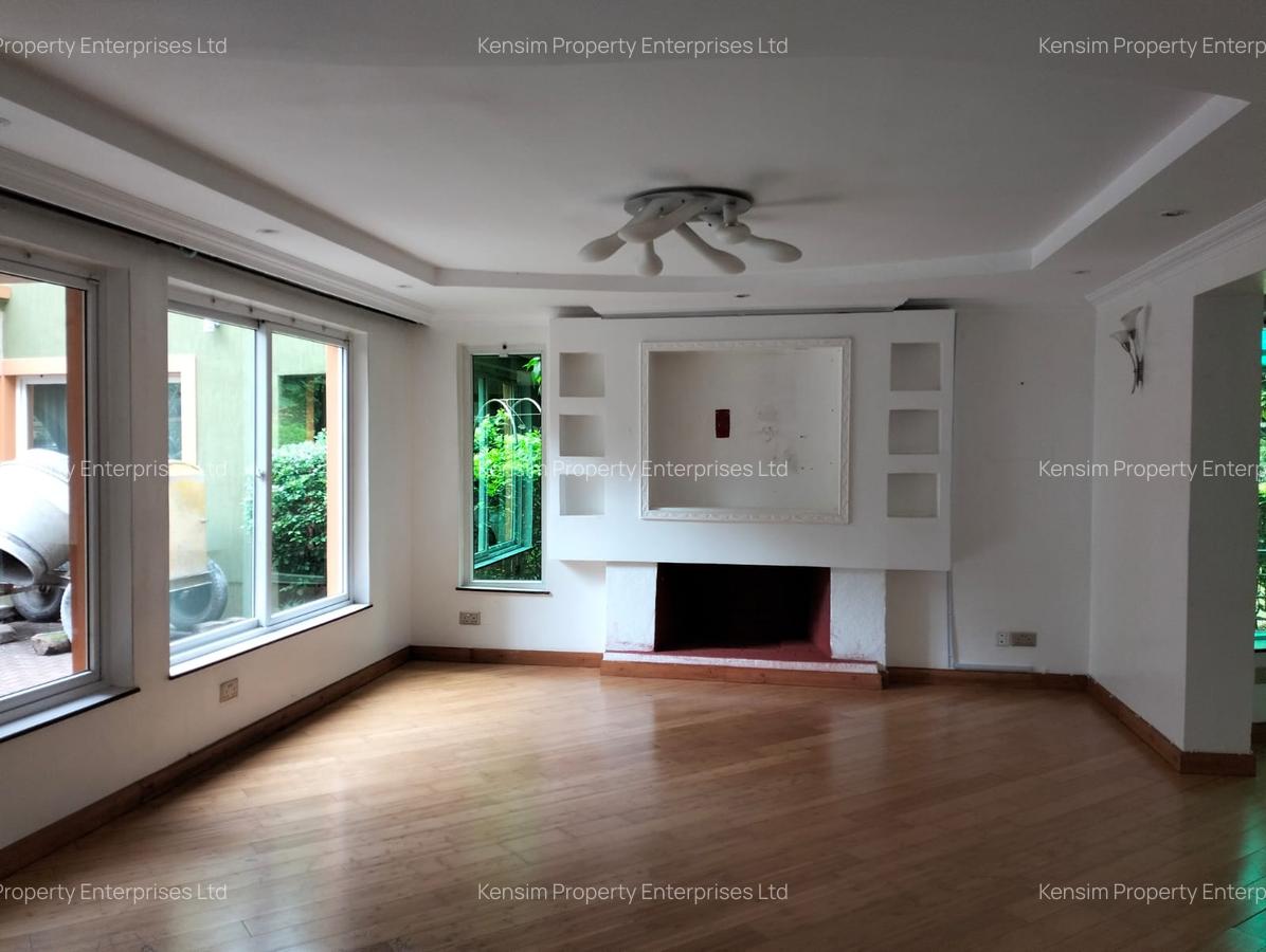 4 Bed Townhouse with En Suite in Riverside - 19