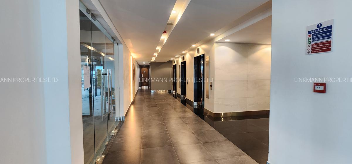 4,200 ft² Office with Service Charge Included in Lavington - 19