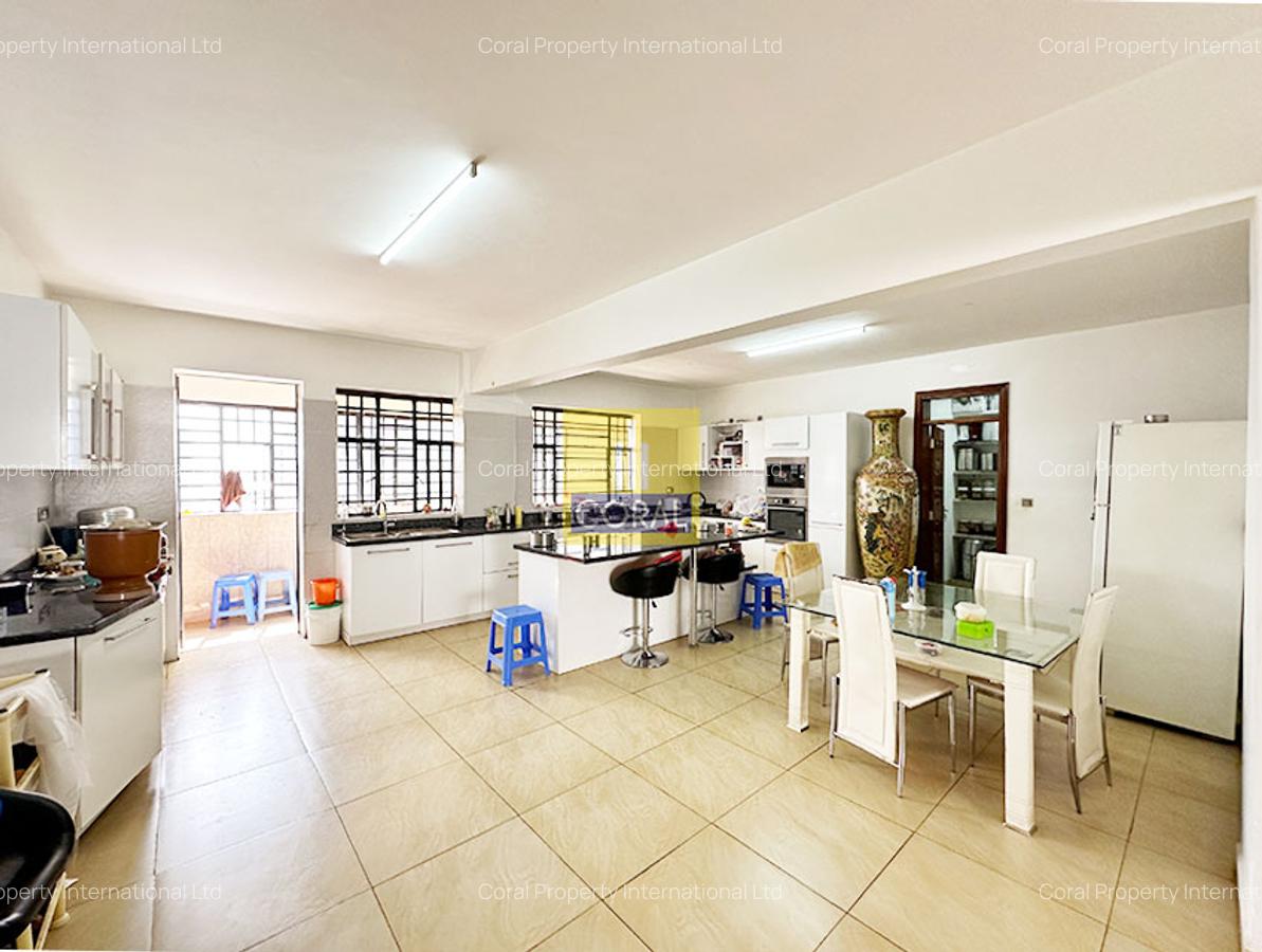 4 Bed Apartment with Parking in Parklands - 3