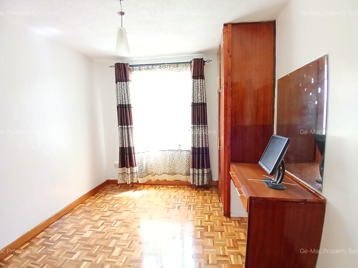 5 Bed House with En Suite in Runda - 9