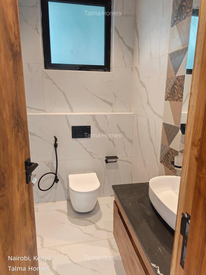 2 Bed Apartment with En Suite at Peponi Road - 8