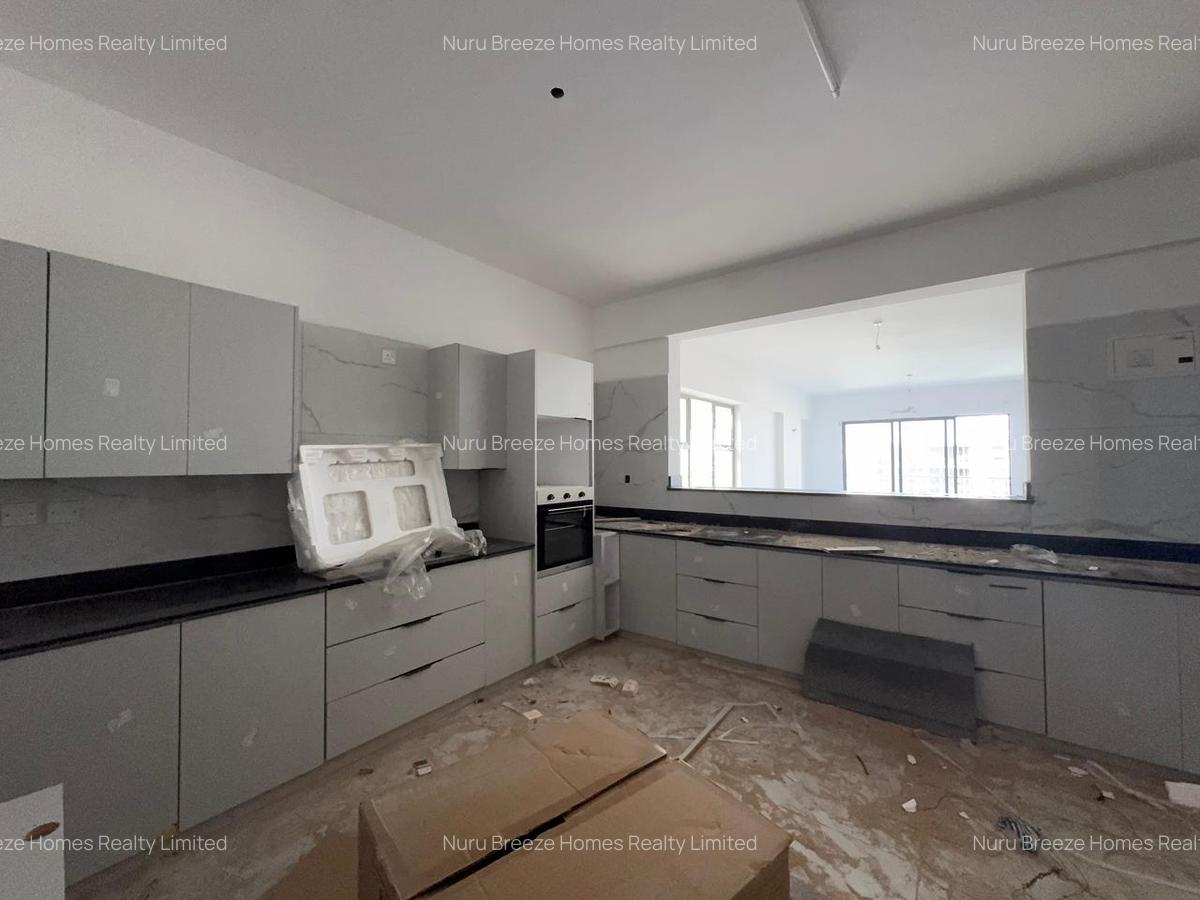 3 Bed Apartment with En Suite in General Mathenge - 11