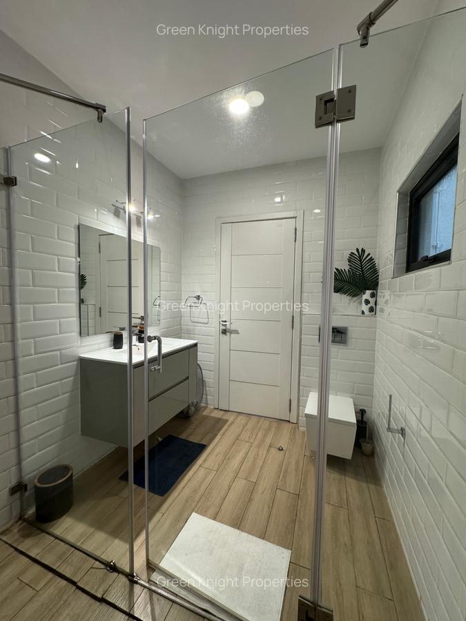 Serviced 2 Bed Apartment with En Suite in Lavington - 9