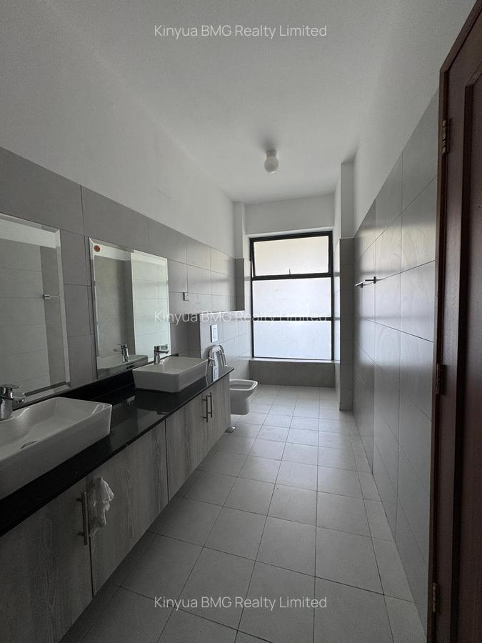 4 Bed Apartment with En Suite in Nyali Area - 12