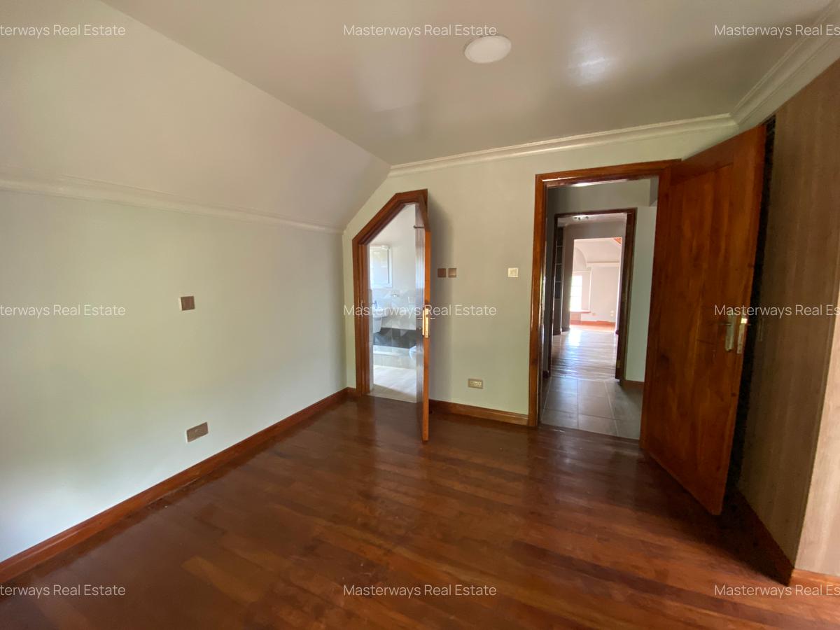 4 Bed House with En Suite at Wadi Degla Road - 16