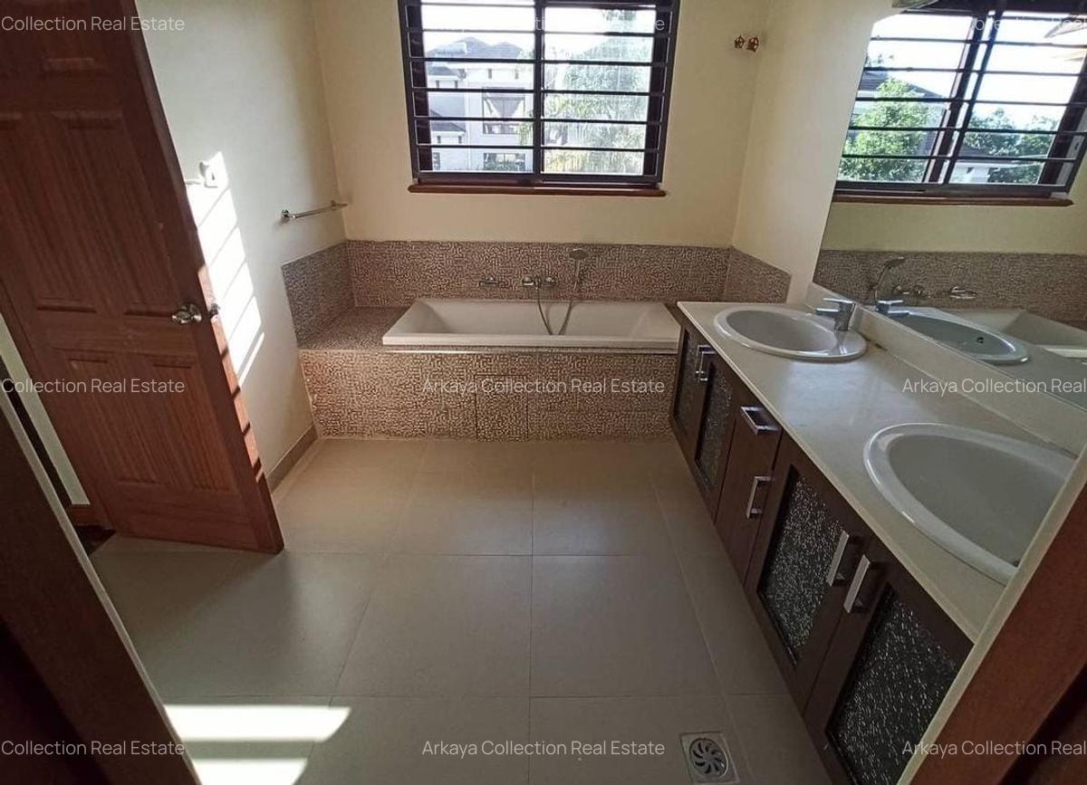 5 Bed Villa in Lavington - 7