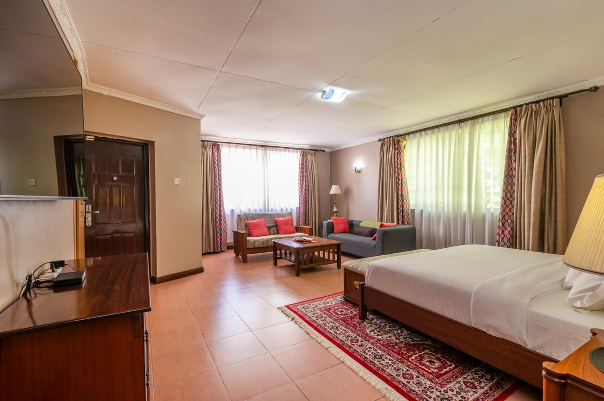 4 Bed Villa at Korompoi - 13