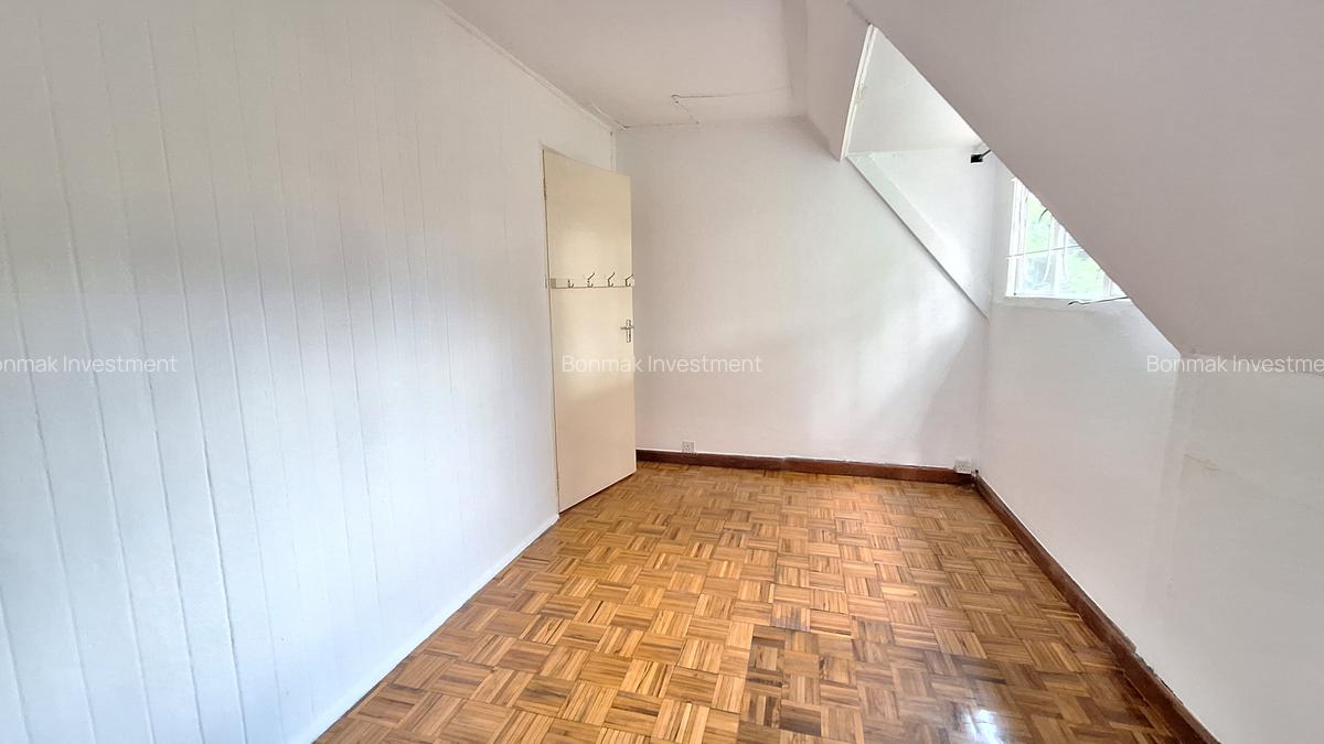 4 Bed House with En Suite at Spring Valley - 18