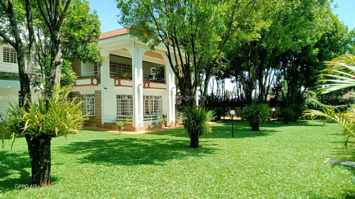6 Bed House with En Suite in Runda - 18