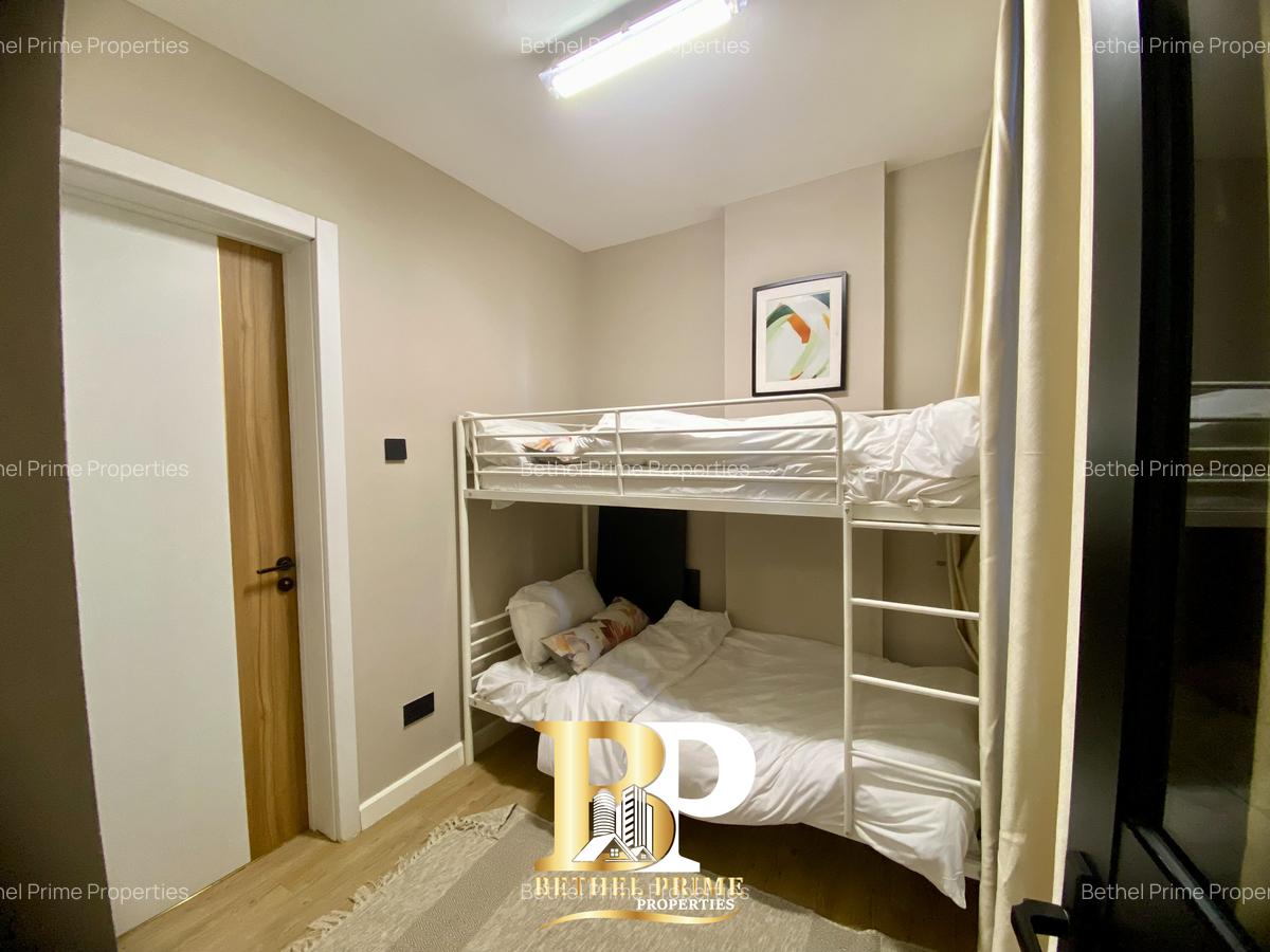 3 Bed Apartment with En Suite in Brookside - 10