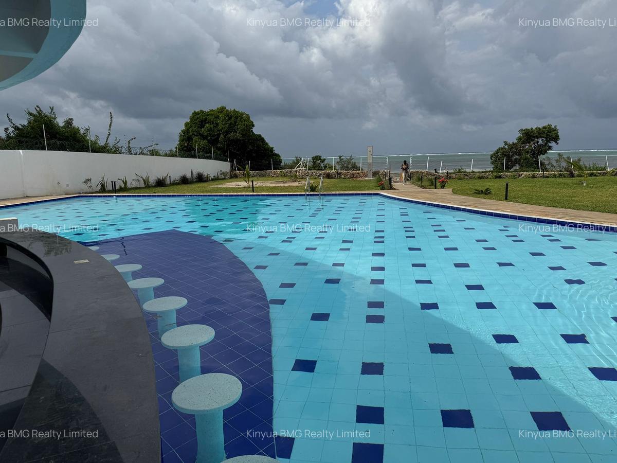 2 Bed Apartment with En Suite in Nyali Area - 7