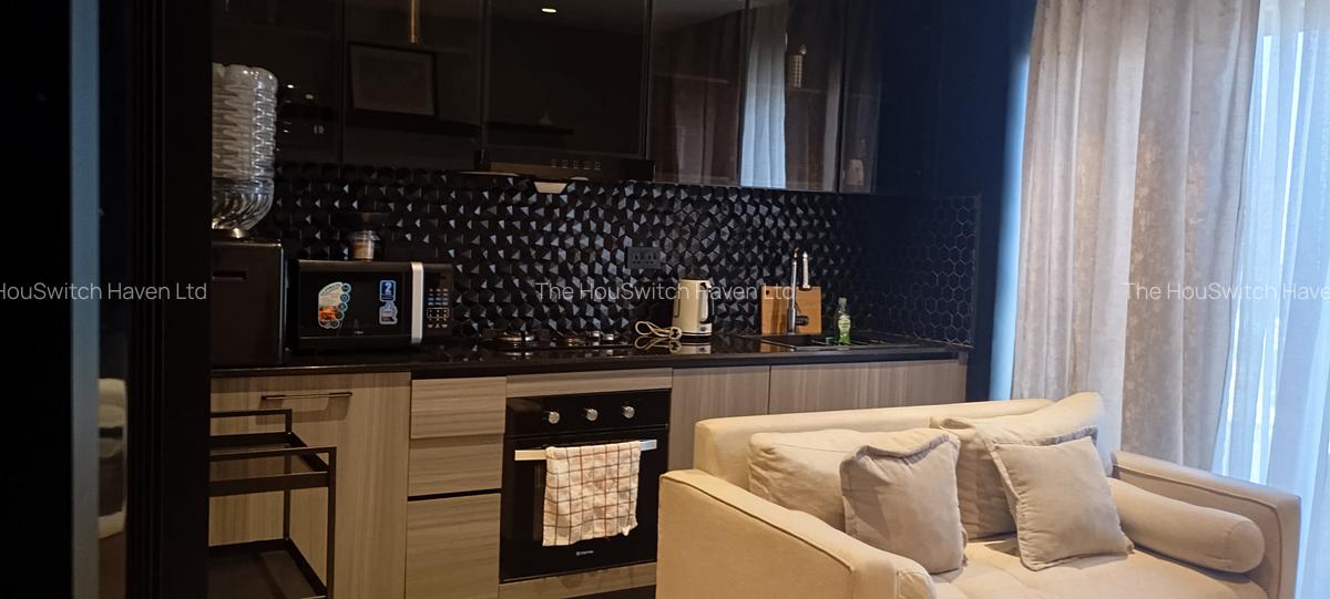 Serviced Studio Apartment with En Suite at Lantana Road - 2