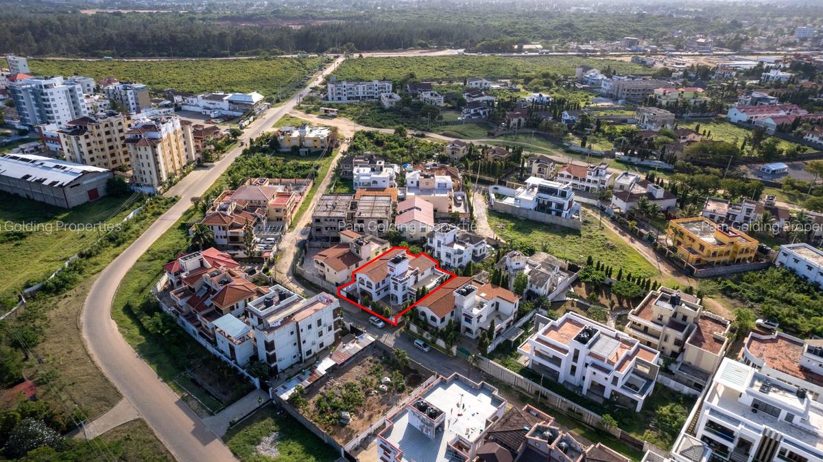 4 Bed Townhouse with En Suite in Shanzu - 1