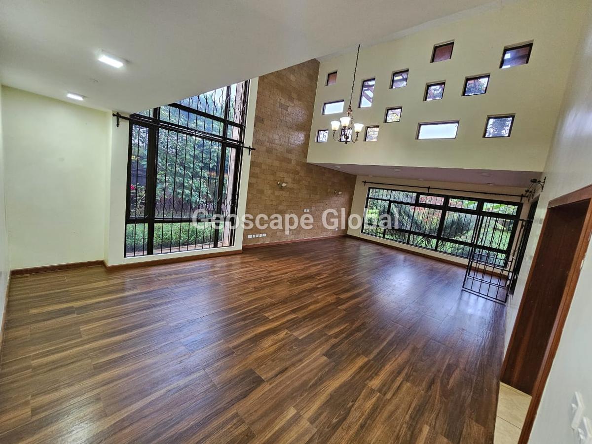 5 Bed House with En Suite in Runda - 13