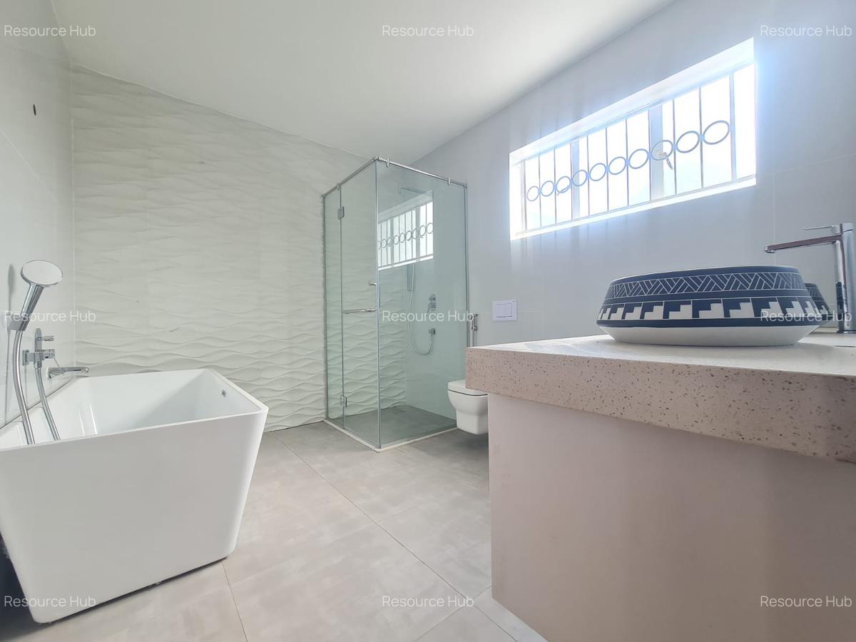 4 Bed House with En Suite at Runda - 15