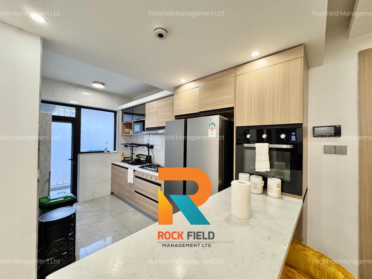 Furnished 3 Bed Apartment with En Suite in Riverside - 2