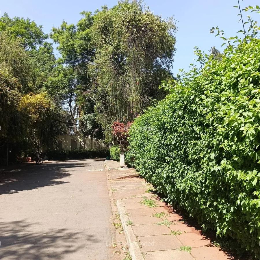 5 Bed Townhouse with En Suite in Lavington - 4